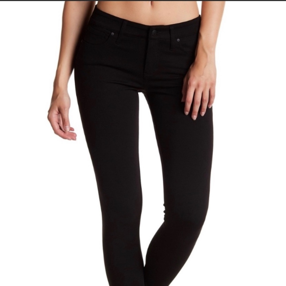💕 Joe’s Jeans Black Skinny Jeans W26